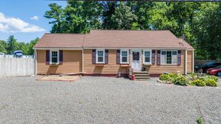 85 Alfred Lord Blvd, Taunton, MA 02780