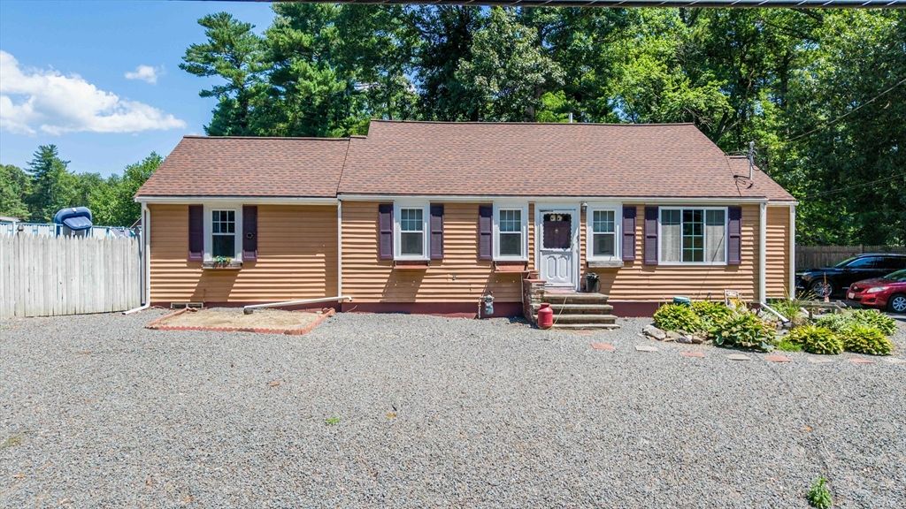 85 Alfred Lord Blvd, Taunton, MA 02780