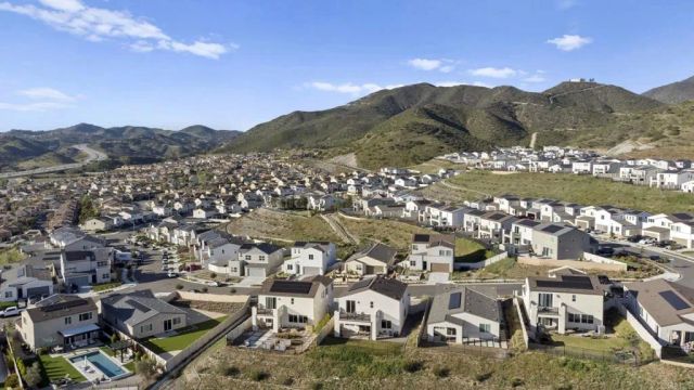 35182 Orchard Trail, Fallbrook, CA 92028
