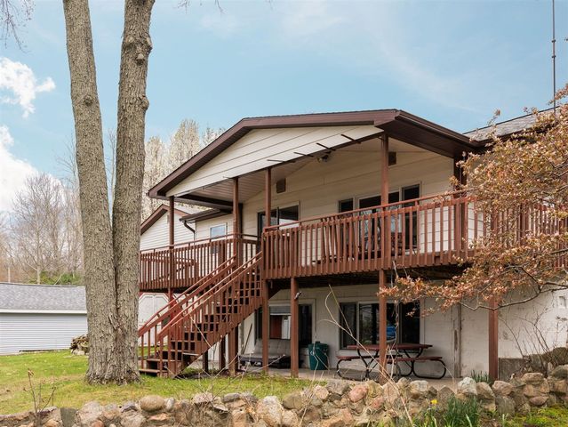 20041 E Chippewa Lake Drive, Evart, MI 49631