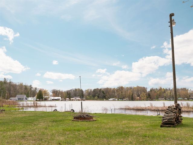 20041 E Chippewa Lake Drive, Evart, MI 49631