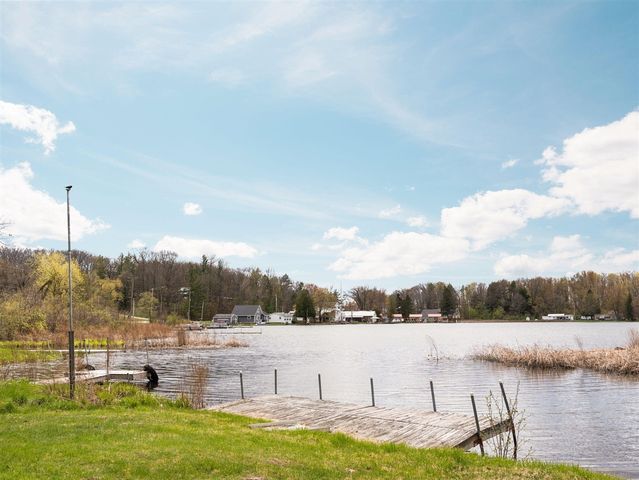 20041 E Chippewa Lake Drive, Evart, MI 49631