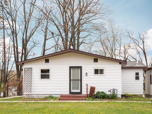 20041 E Chippewa Lake Drive, Evart, MI 49631