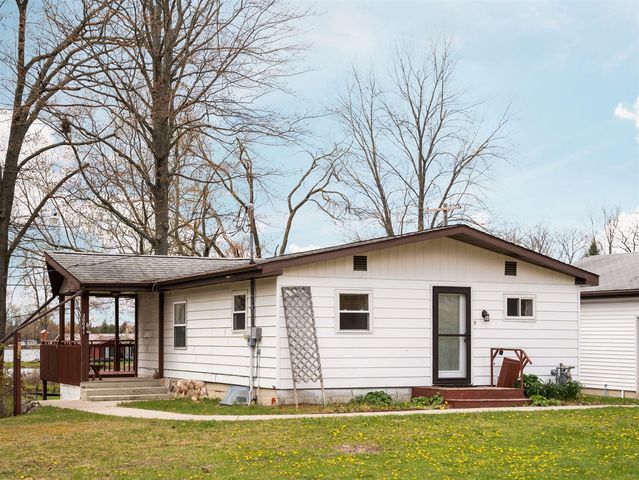 20041 E Chippewa Lake Drive, Evart, MI 49631