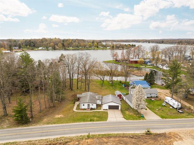20041 E Chippewa Lake Drive, Evart, MI 49631