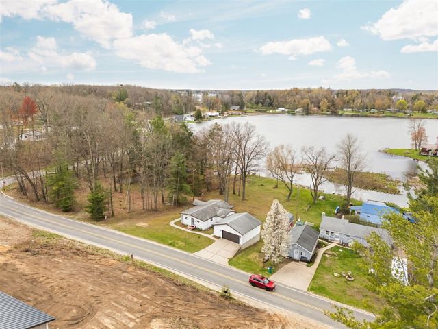 20041 E Chippewa Lake Drive, Evart, MI 49631