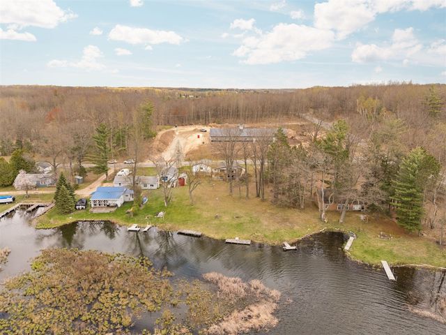20041 E Chippewa Lake Drive, Evart, MI 49631