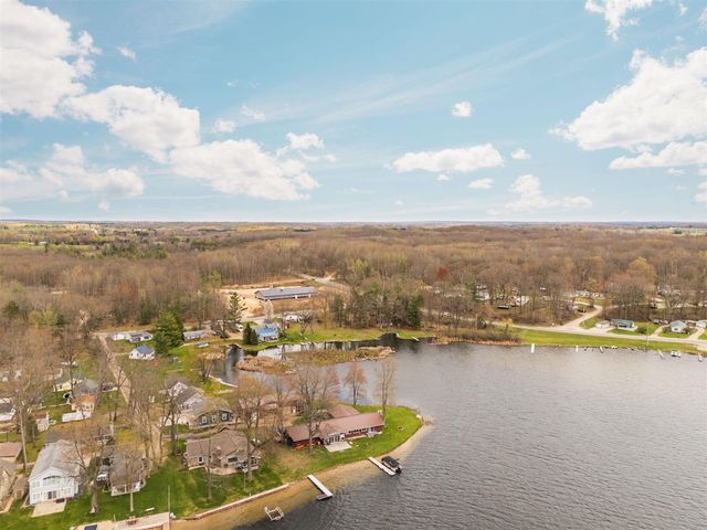 20041 E Chippewa Lake Drive, Evart, MI 49631