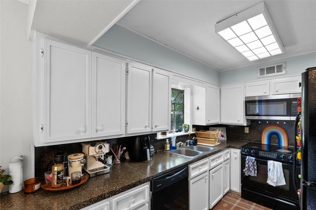 1818 Langford Street, College Station, TX 77840