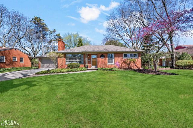 21615 Alexander Street, St Clair Shores, MI 48081