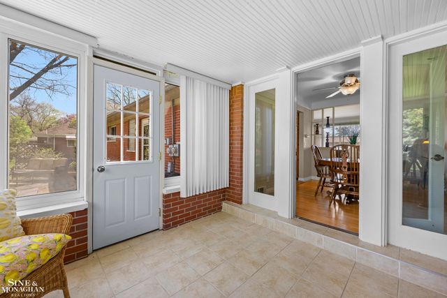 21615 Alexander Street, St Clair Shores, MI 48081