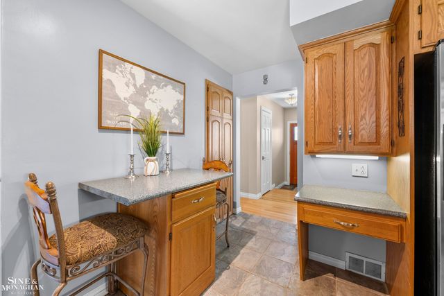 21615 Alexander Street, St Clair Shores, MI 48081