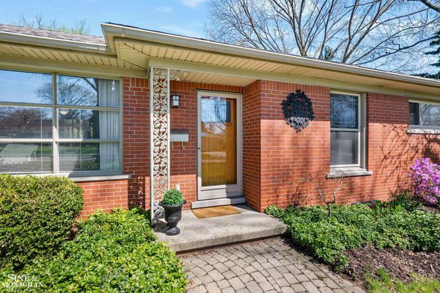 21615 Alexander Street, St Clair Shores, MI 48081