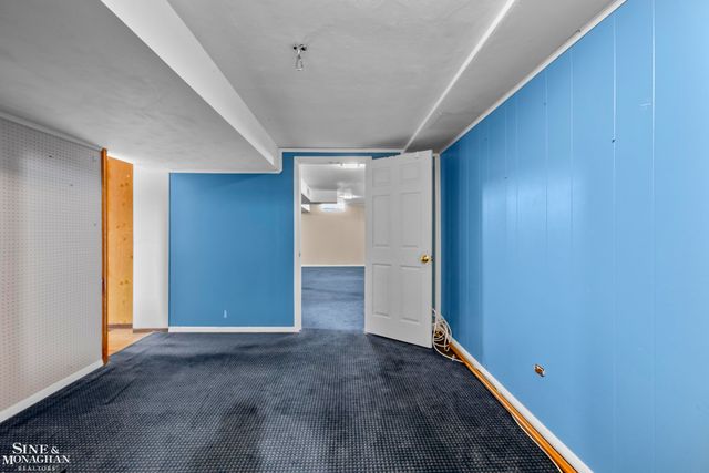 21615 Alexander Street, St Clair Shores, MI 48081