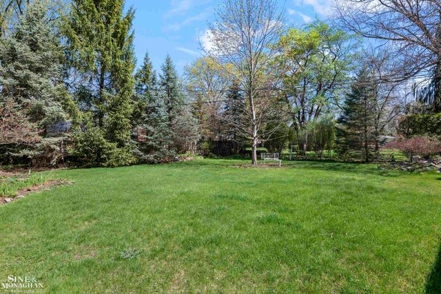 21615 Alexander Street, St Clair Shores, MI 48081