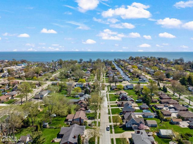 21615 Alexander Street, St Clair Shores, MI 48081