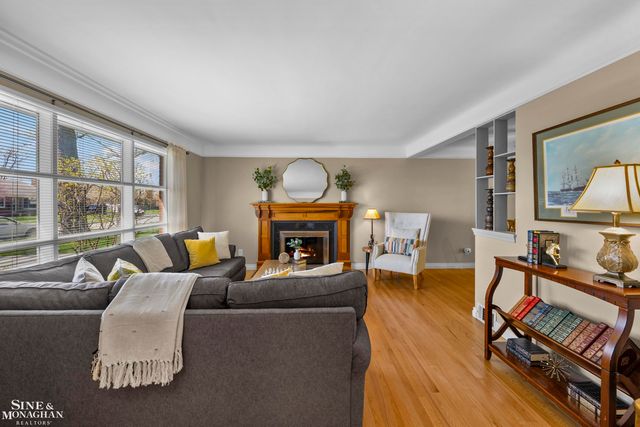 21615 Alexander Street, St Clair Shores, MI 48081