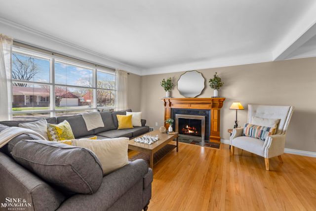 21615 Alexander Street, St Clair Shores, MI 48081