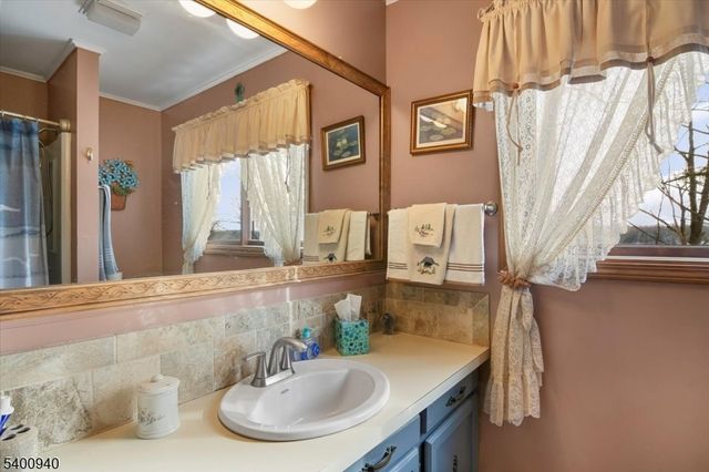 909 Lotus Ter, Stillwater Twp., NJ 07860