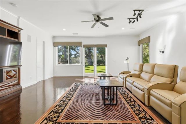 5607 Manley Court, Calabasas, CA 91302
