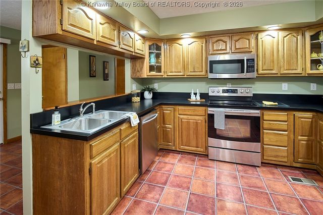 872 Country Estates Road, Danville, WV 25053