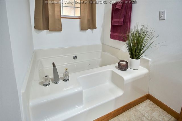 872 Country Estates Road, Danville, WV 25053