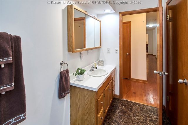 872 Country Estates Road, Danville, WV 25053