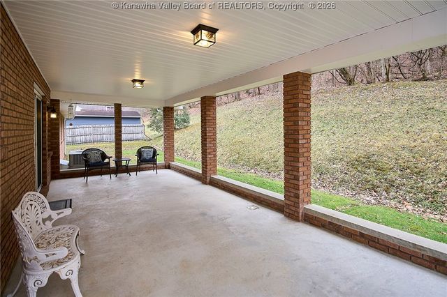 872 Country Estates Road, Danville, WV 25053