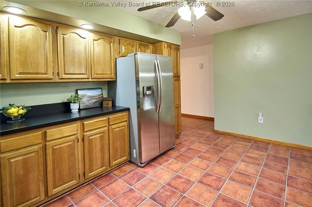 872 Country Estates Road, Danville, WV 25053