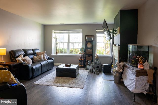 144 LAKESIDE DR, Atco, NJ 08004