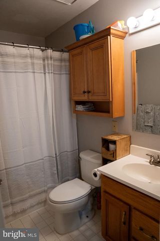 144 LAKESIDE DR, Atco, NJ 08004