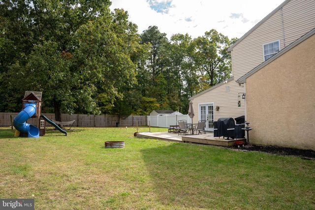 144 LAKESIDE DR, Atco, NJ 08004