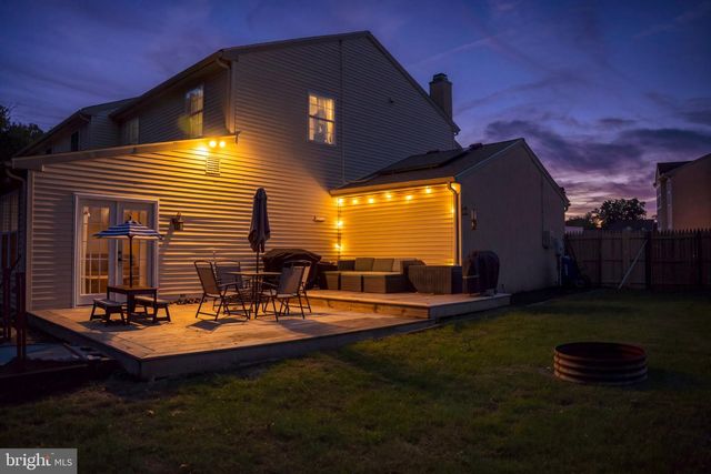 144 LAKESIDE DR, Atco, NJ 08004