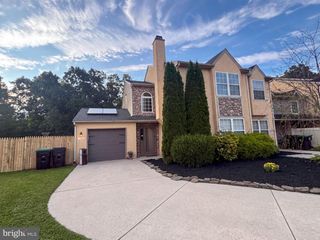 144 LAKESIDE DR, Atco, NJ 08004