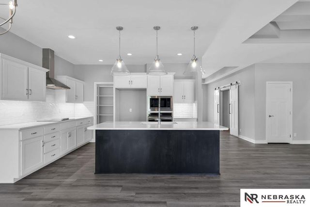 9715 S 123rd Avenue, Papillion, NE 68046