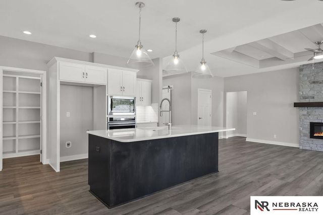 9715 S 123rd Avenue, Papillion, NE 68046