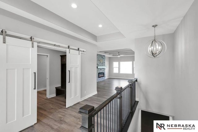 9715 S 123rd Avenue, Papillion, NE 68046