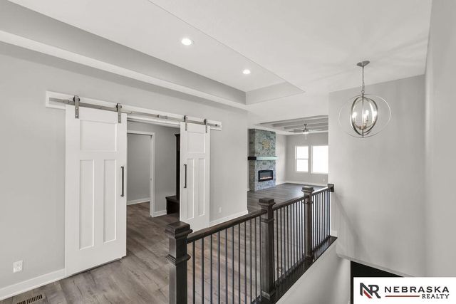 9715 S 123rd Avenue, Papillion, NE 68046