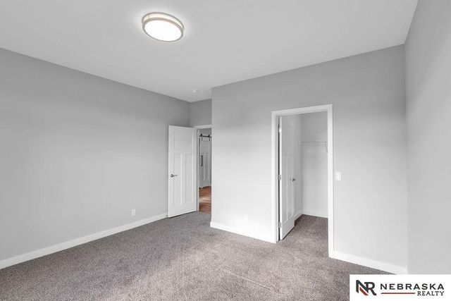 9715 S 123rd Avenue, Papillion, NE 68046