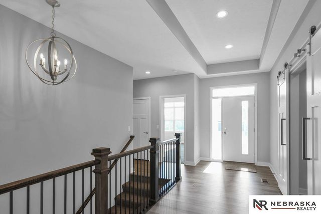 9715 S 123rd Avenue, Papillion, NE 68046