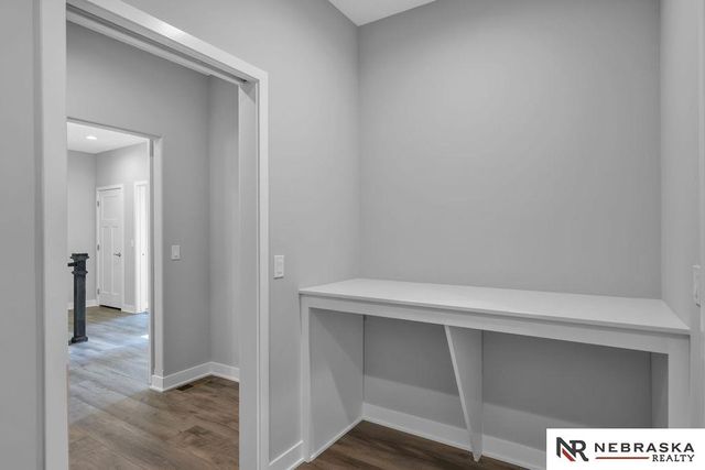 9715 S 123rd Avenue, Papillion, NE 68046