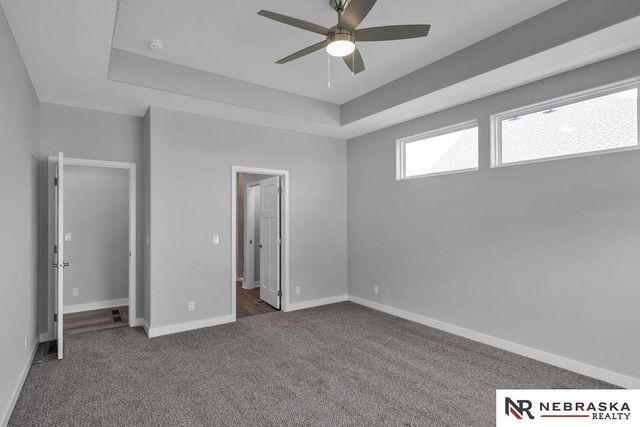 9715 S 123rd Avenue, Papillion, NE 68046