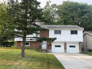 35 Tomcyn Drive, Amherst, NY 14221