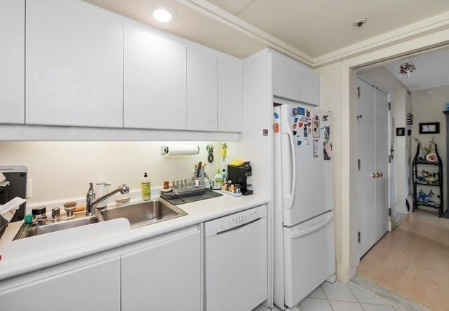 20 Rowes Wharf PH4, Boston, MA 02110