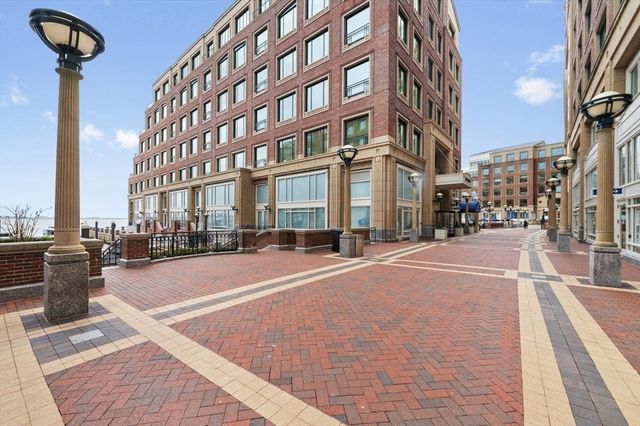 20 Rowes Wharf PH4, Boston, MA 02110
