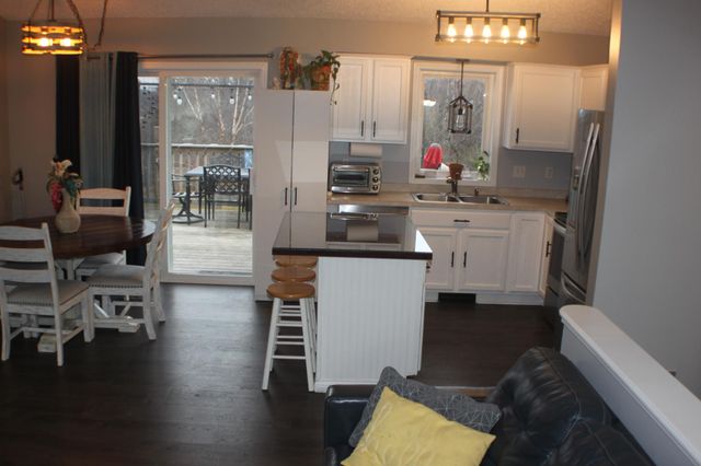 1252 N Pine Drive NE, Pine Island, MN 55963