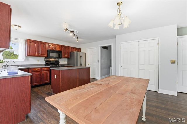 49 Autumn Crest Court, Wentzville, MO 63385