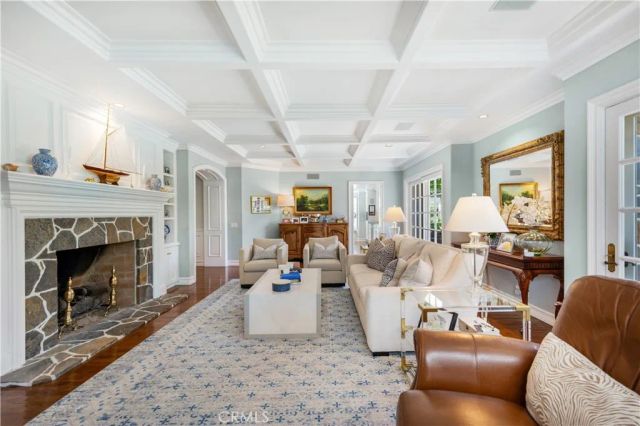 235 Via Ithaca, Newport Beach, CA 92663
