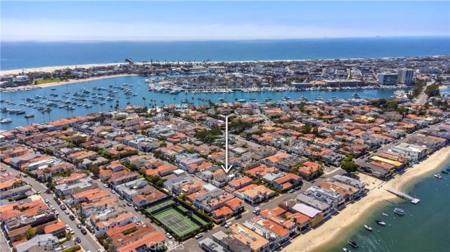 235 Via Ithaca, Newport Beach, CA 92663