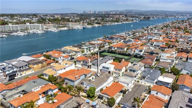 235 Via Ithaca, Newport Beach, CA 92663